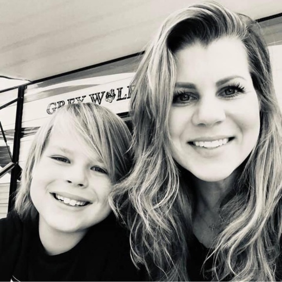 Meet your Posher, B! - Picture 1 of 10